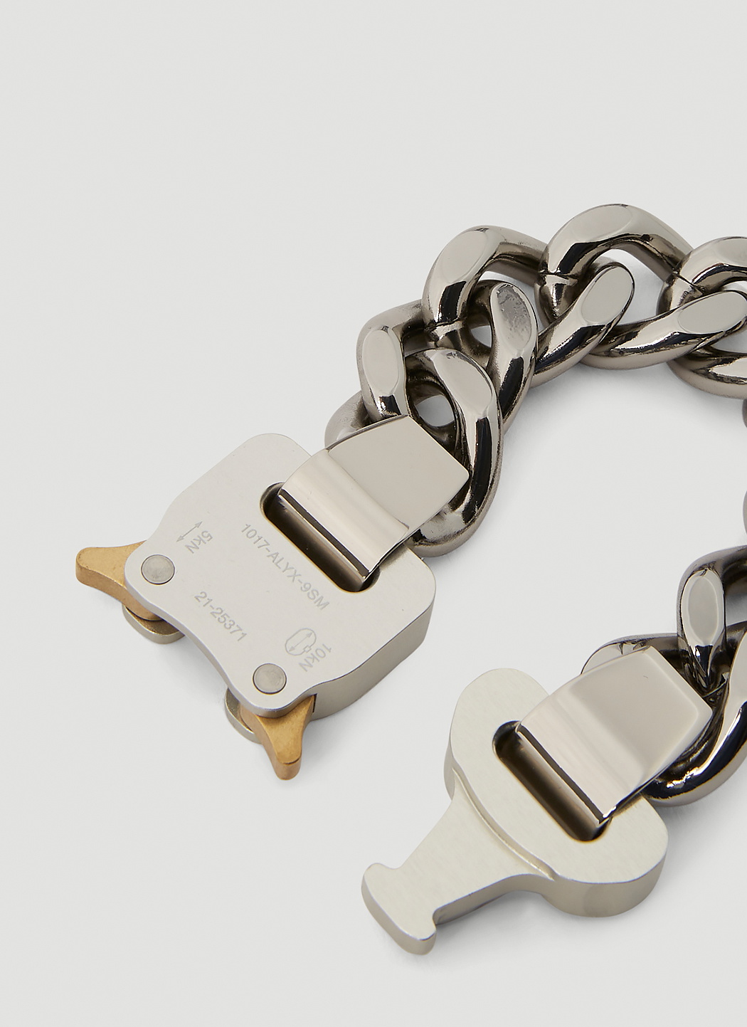 1017 ALYX 9SM Rollercoaster Buckle Bracelet 1017 ALYX 9SM
