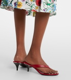 Gucci Neo 55 leather thong sandals