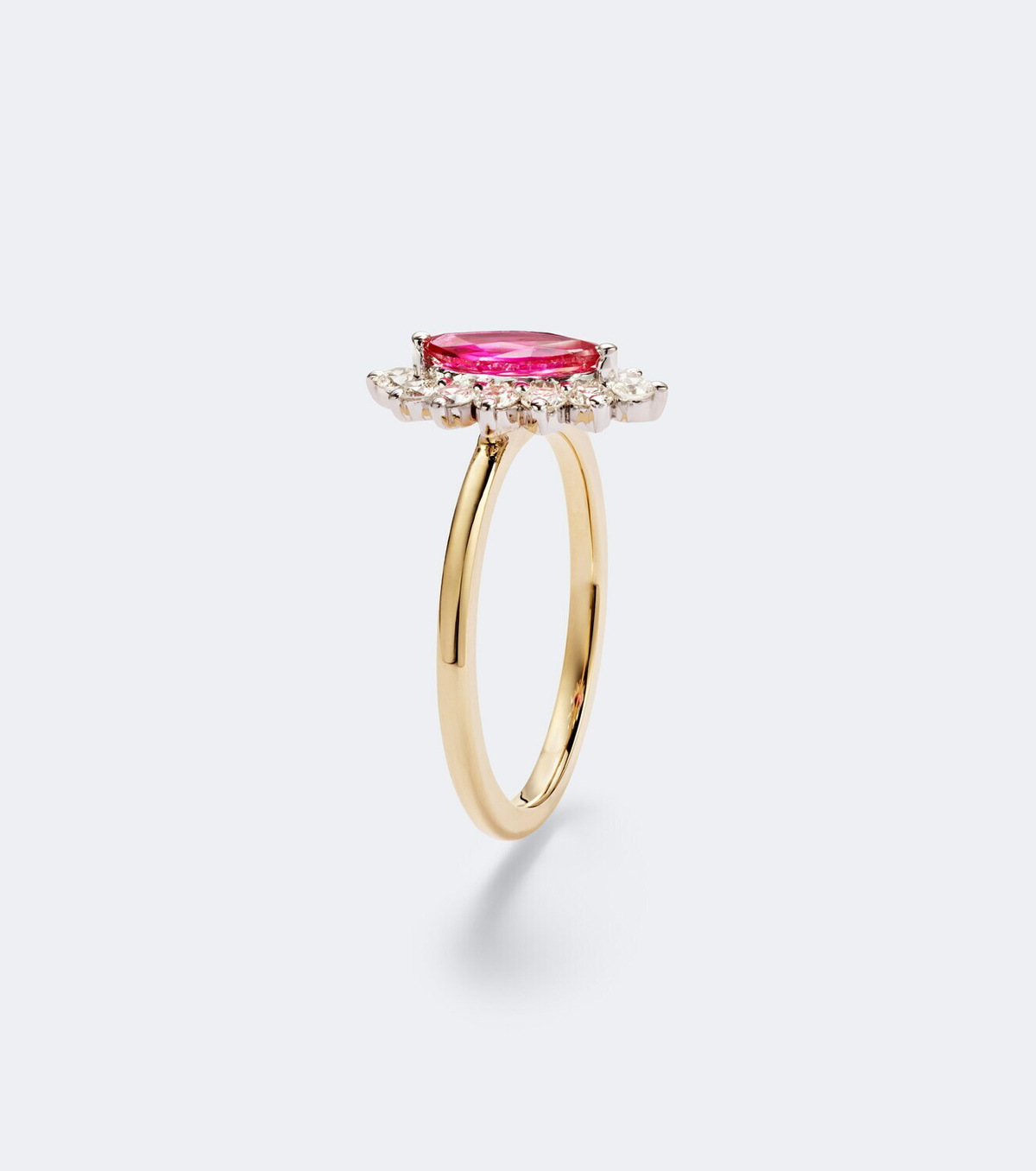 Yvonne Léon Pompadour 18kt gold ring with diamonds and ruby