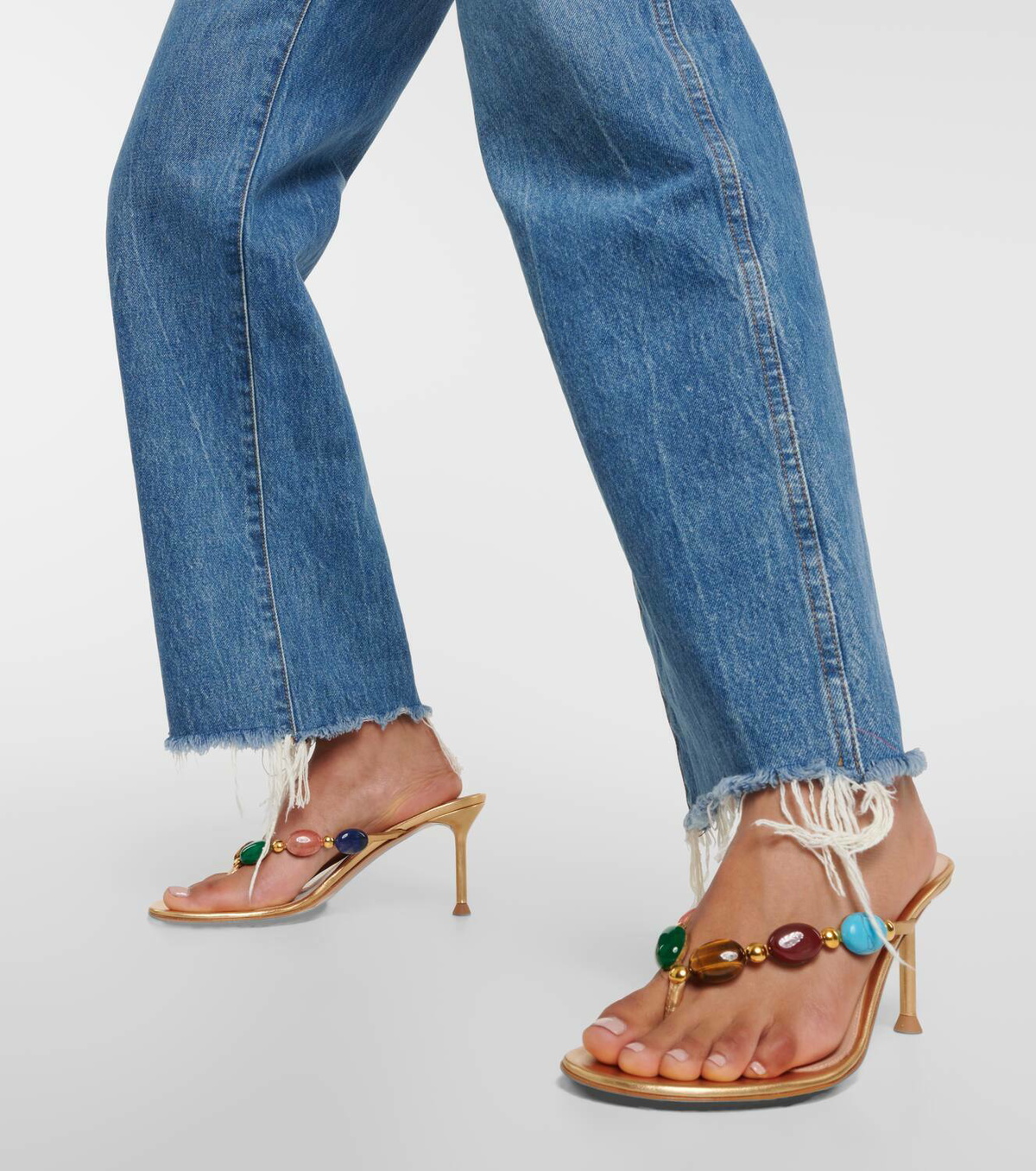 GIANVITO ROSSI シャンティ エンベリッシュ サンダル Gianvito Rossi Shanti Embellished Leather Flip Flops | Brown