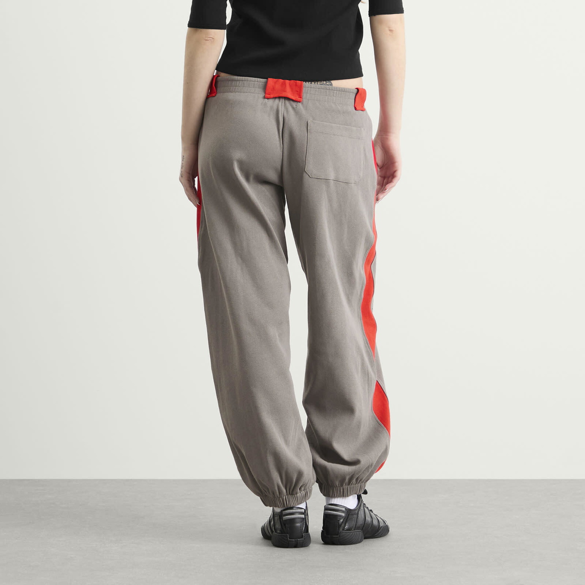 Gimaguas Women's Emmanuelle Trousers in Grey/Red