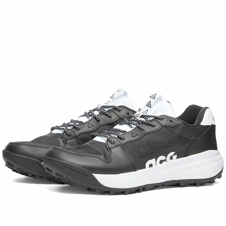 Photo: Nike Men's ACG Lowcate Sneakers in Black/White