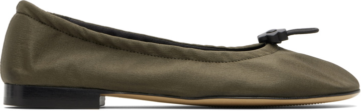 Photo: Cecilie Bahnsen Khaki Bona Ballerina Flats