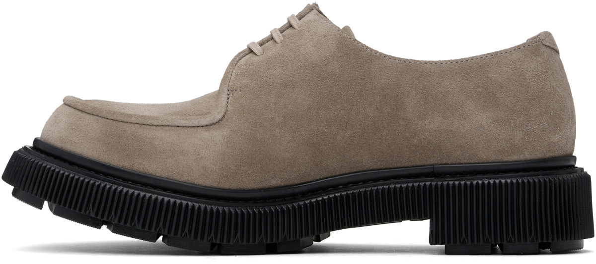 Adieu Taupe Type 124 Derbys