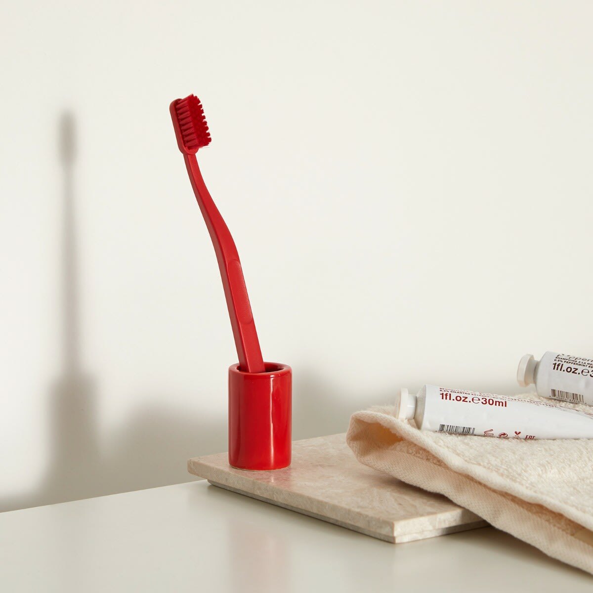HAY Toothbrush Holder in Red 