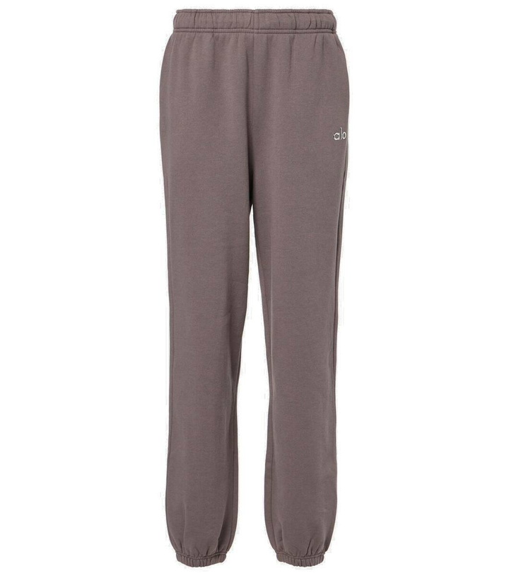 Photo: Alo Yoga Accolade cotton-blend sweatpants
