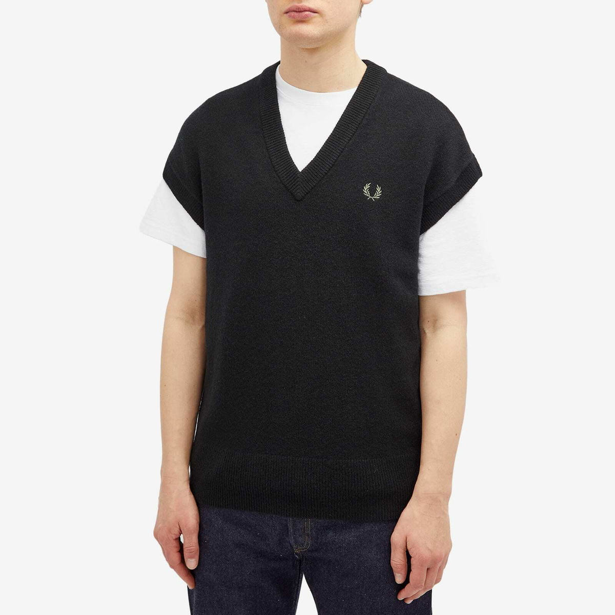Fred Perry Men's Lambswool Knit Vest in Black
