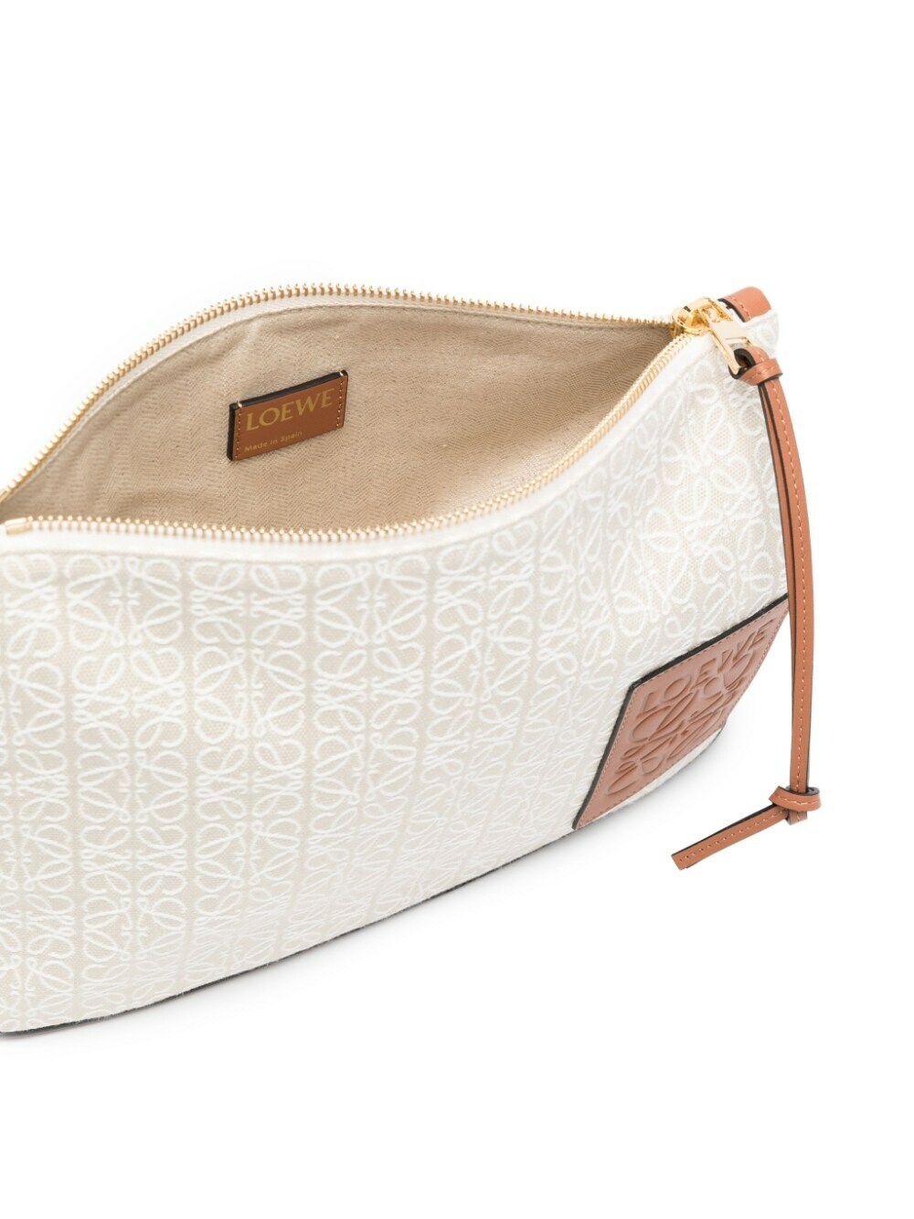 Outlet直営店買付☆☆【LOEWE】OBLONG POUCH ANAGRAM C821C63X05 Buy LOEWE White Oblong Pouch in Anagram Jacquard & Calfskin