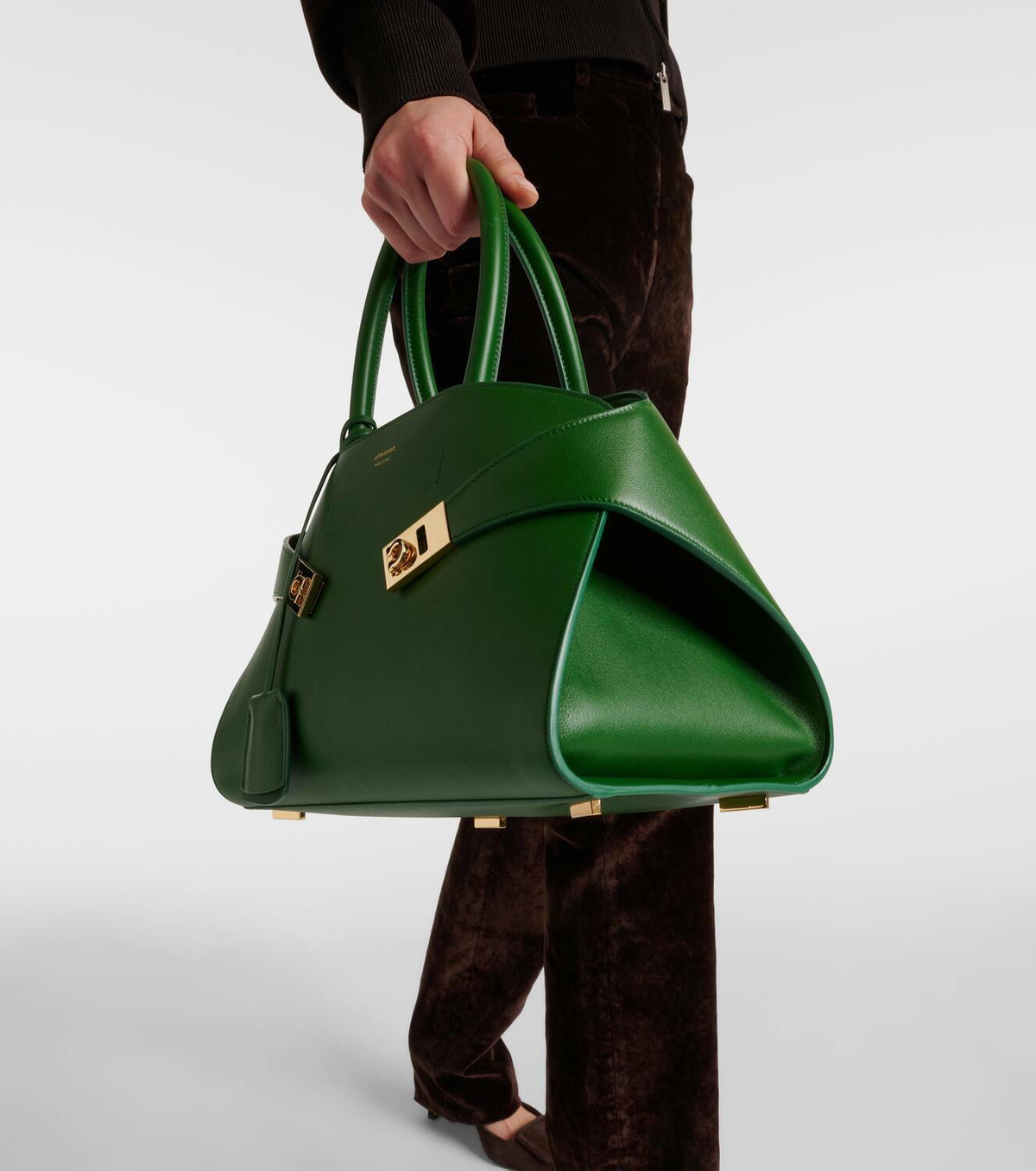 ハンドバッグ FERRAGAMO Hug Leather Medium Tote Bag FERRAGAMO Hug medium leather tote | NET-A-PORTER