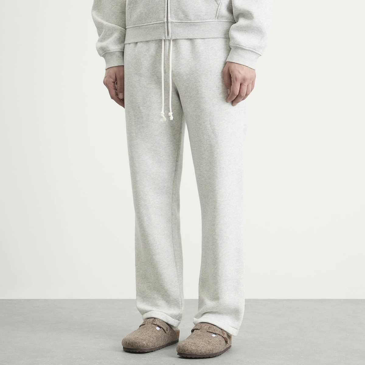 SKIMS Men's Straight Leg Sweatpants in Light Heather Grey