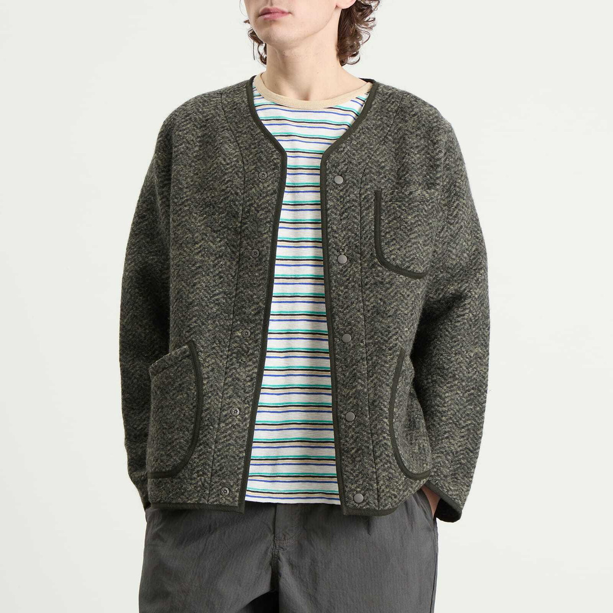 Kestin Men's Neist Cardigan in Moss Herringbone Wool
