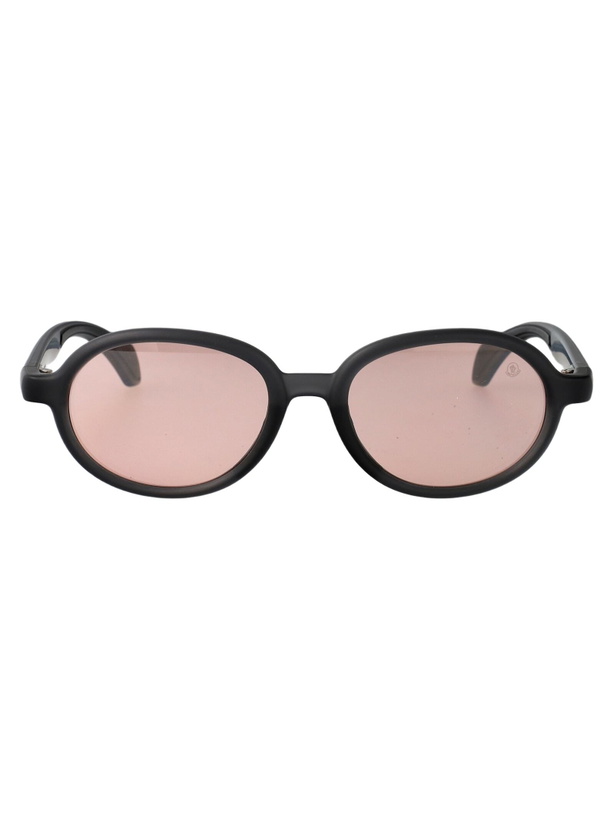 Photo: Moncler Eyewear Caprice Sunglasses