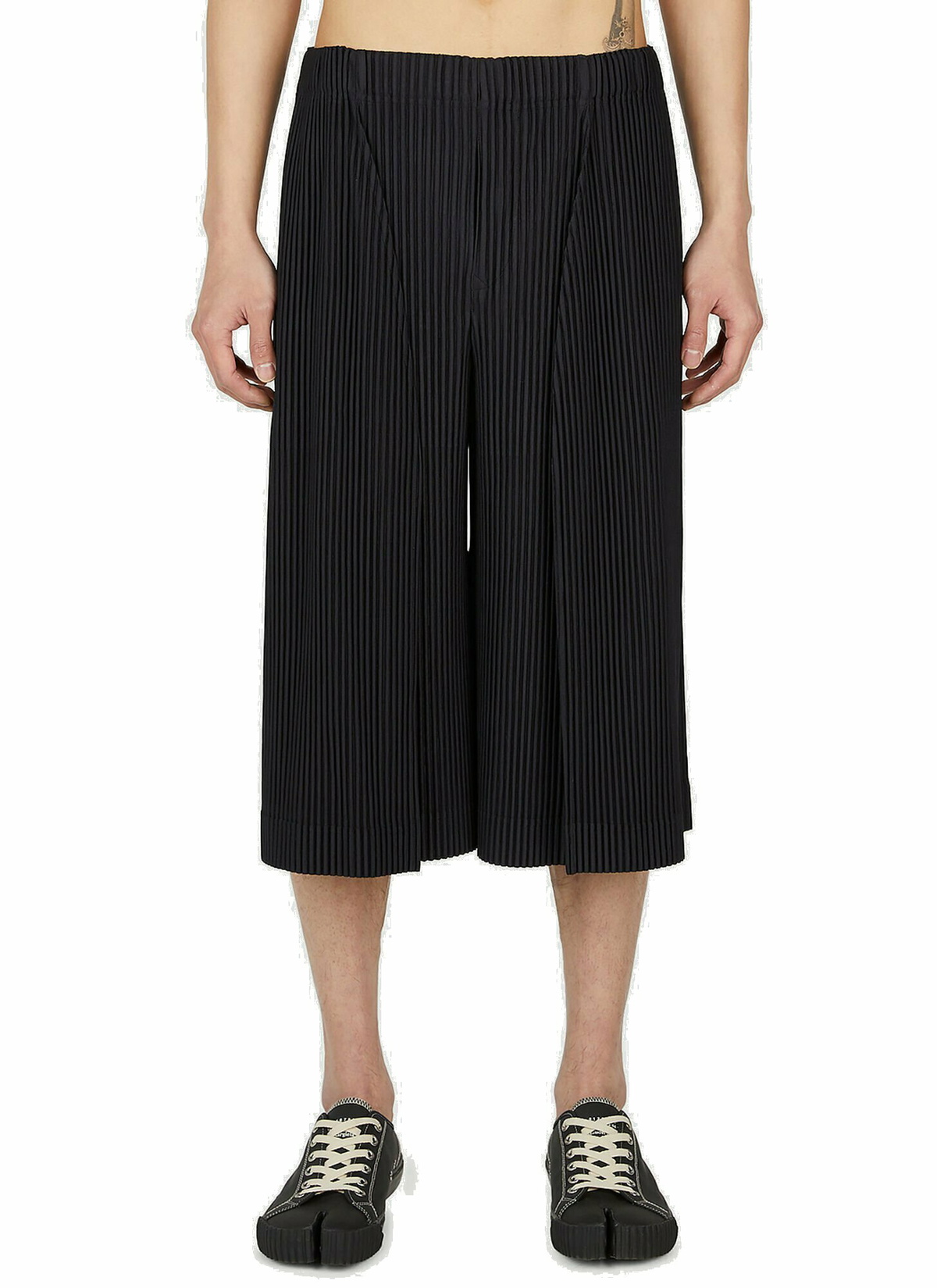 Homme Plissé Issey Miyake - Cropped Wide Leg Pants in Brown Homme 