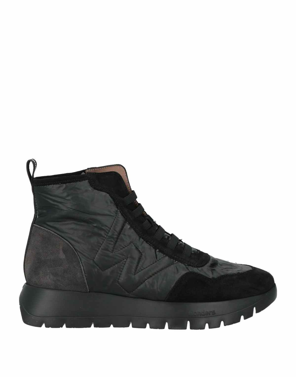 Wonder Womens Sneakers in Black
