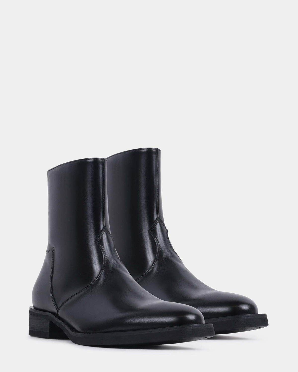 Steve Madden Conte Boots in Black