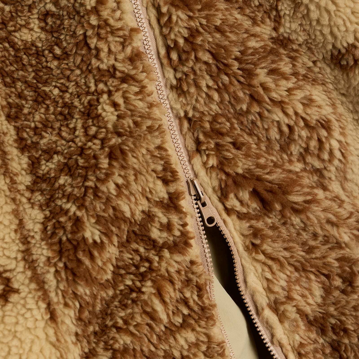 NOMARHYTHM TEXTILE Men's DYG Reversible Sherpa Fleece Hoodie in Beige