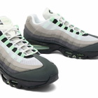 Nike Air Max 95 OG Sneaker in Black/Mint/White