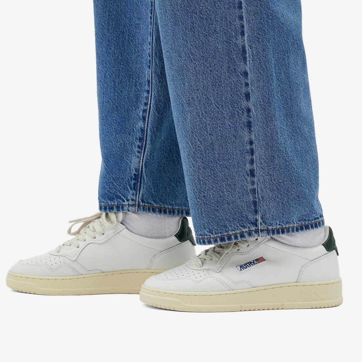 スニーカー AUTRY Woman Sneakers White AULWLS79 スニーカー AUTRY Woman Sneakers White AULWLL79 AUTRY