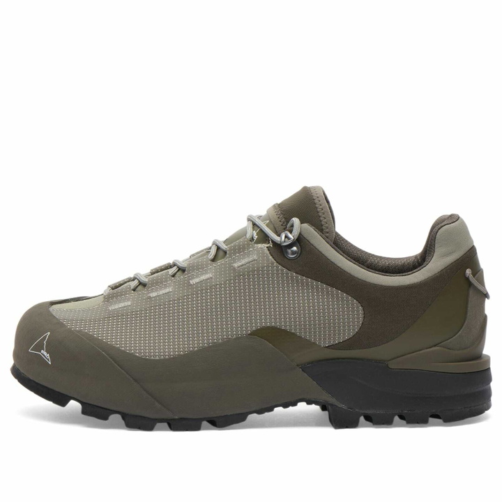 Photo: ROA Men's Hida Low in Taupe