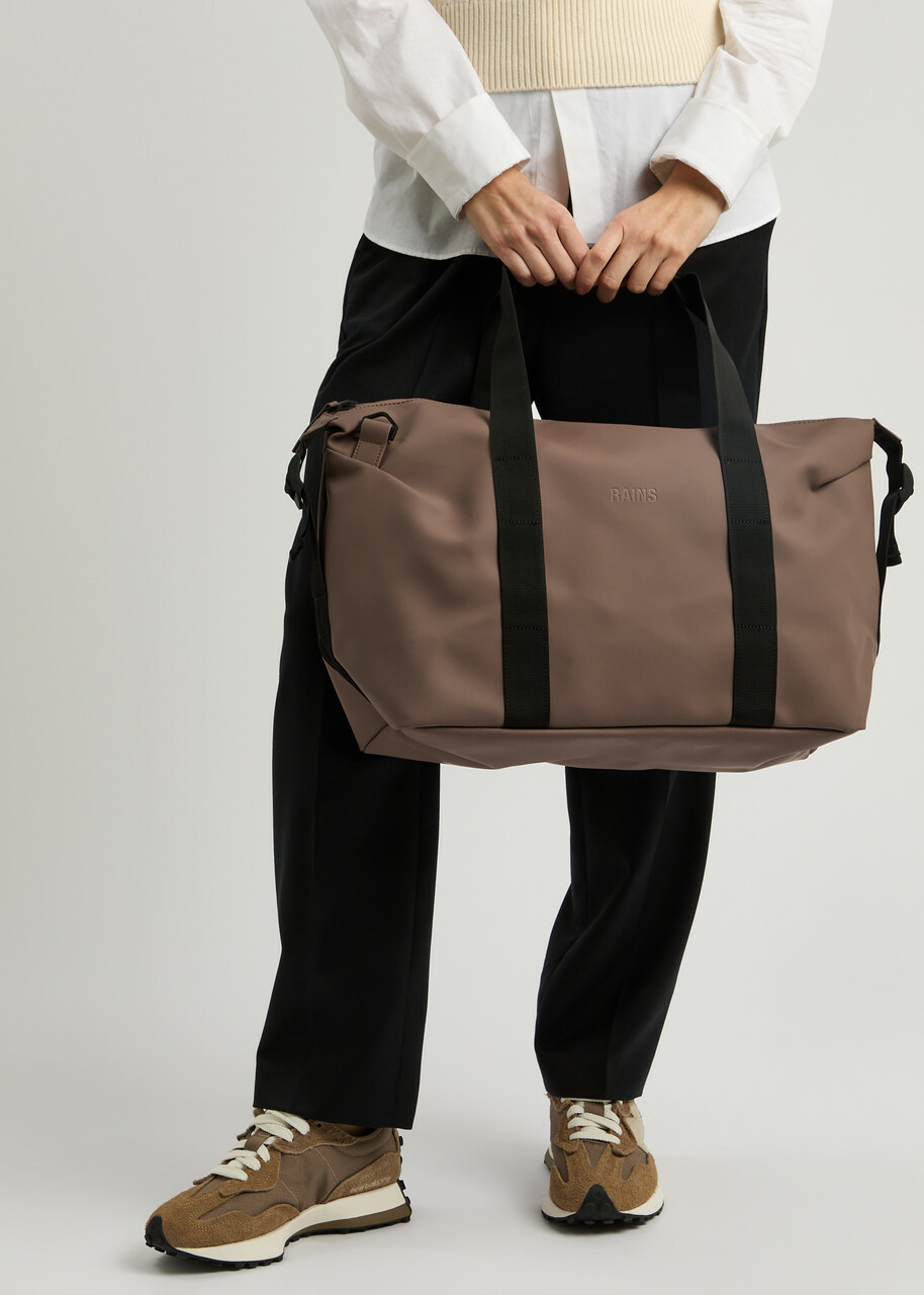 Rains Hilo Weekend Small Rubberised Holdall - Chocolate - One Size