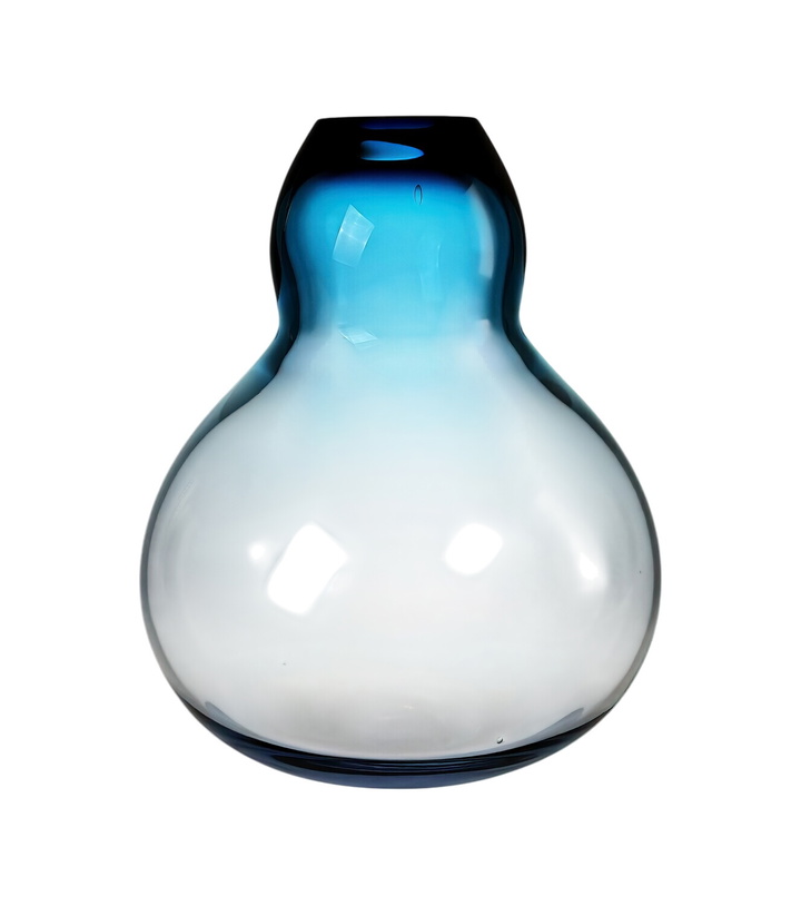 Photo: Alexa Lixfeld Spin glass vase