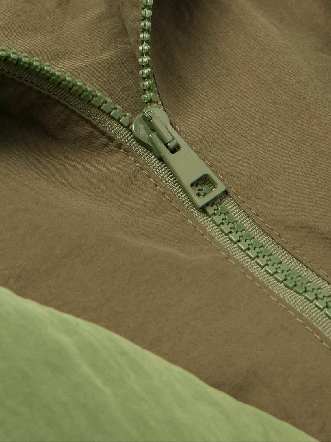 SAIF UD DEEN - Action Two-Tone Shell Jacket - Green