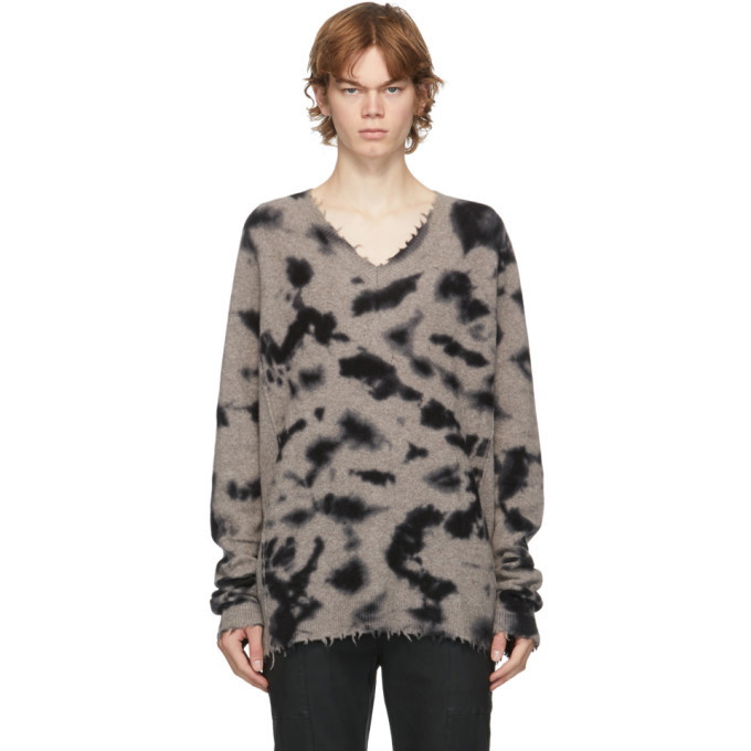 Photo: FREI-MUT Beige Wool Leger V-Neck Sweater