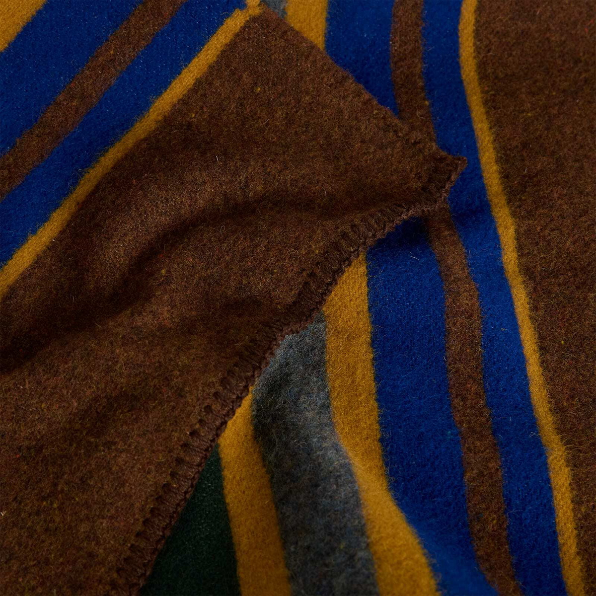 Pendleton Yakima Throw in Tobacco 