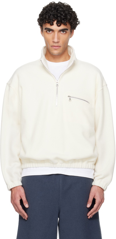 Photo: Rier White Fleece Sweater