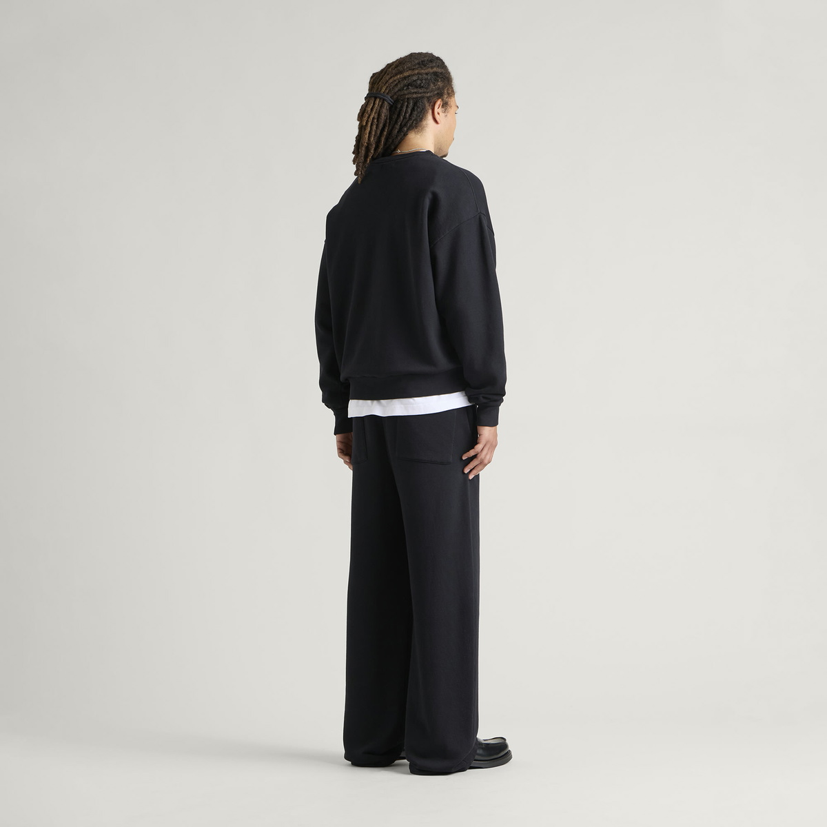 END. Signature Sweatpants in Black