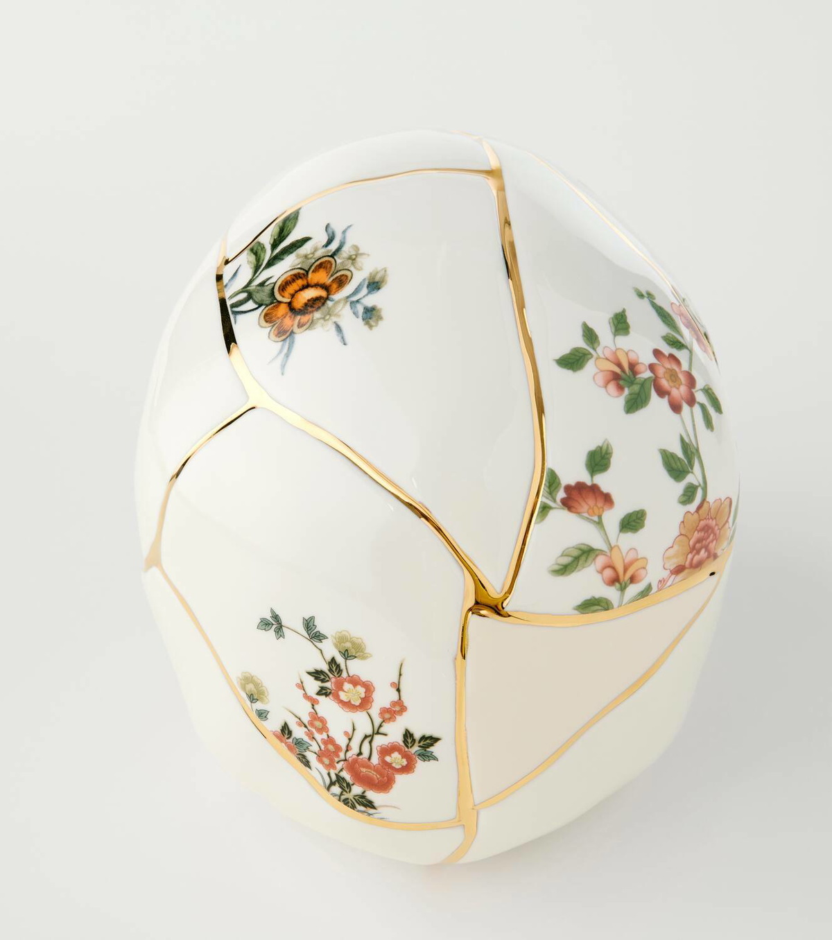 Seletti Kintsugi Skull decorative object by Marcantonio Raimondi Malerba