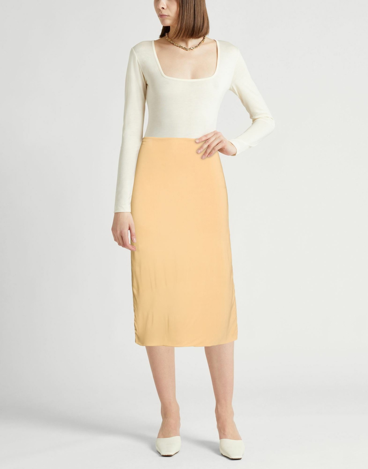 Jucca Womens Midi skirt in Sand