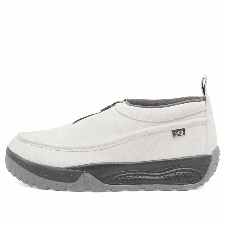 Photo: Nike Acg Izy Sneaker in Photon/Anthracite/Grey