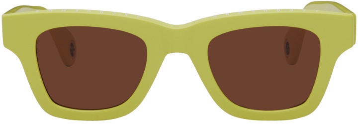 Photo: JACQUEMUS Yellow Le Papier 'Le Lunettes Nocio' Sunglasses