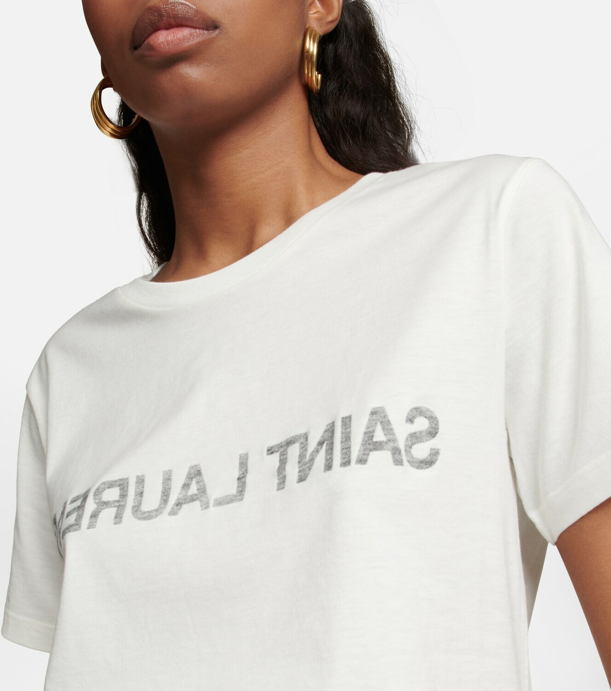 ［Saint Laurent ］ホワイトコットンロゴTシャツ SAINT LAURENT BEIJING T-SHIRT in White | Saint Laurent | YSL EN-US