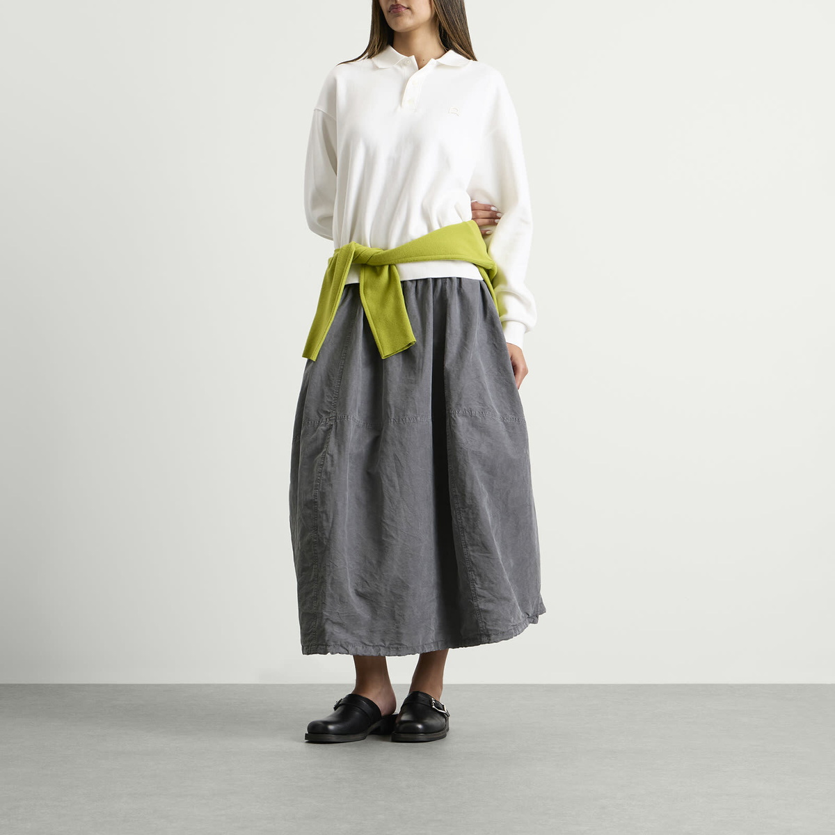 YMC Women's Parachute Midi Skirt in Charcoal