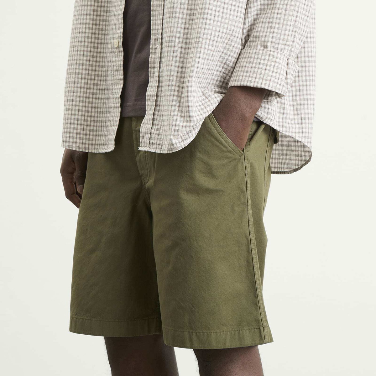 Norse Projects Men's Kvitfell Relaxed Twill Shorts in Olive Night