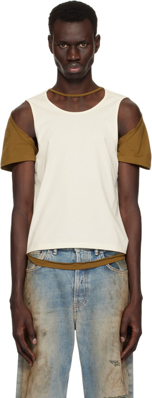 Photo: Eckhaus Latta Off-White & Brown Hugging T-shirt
