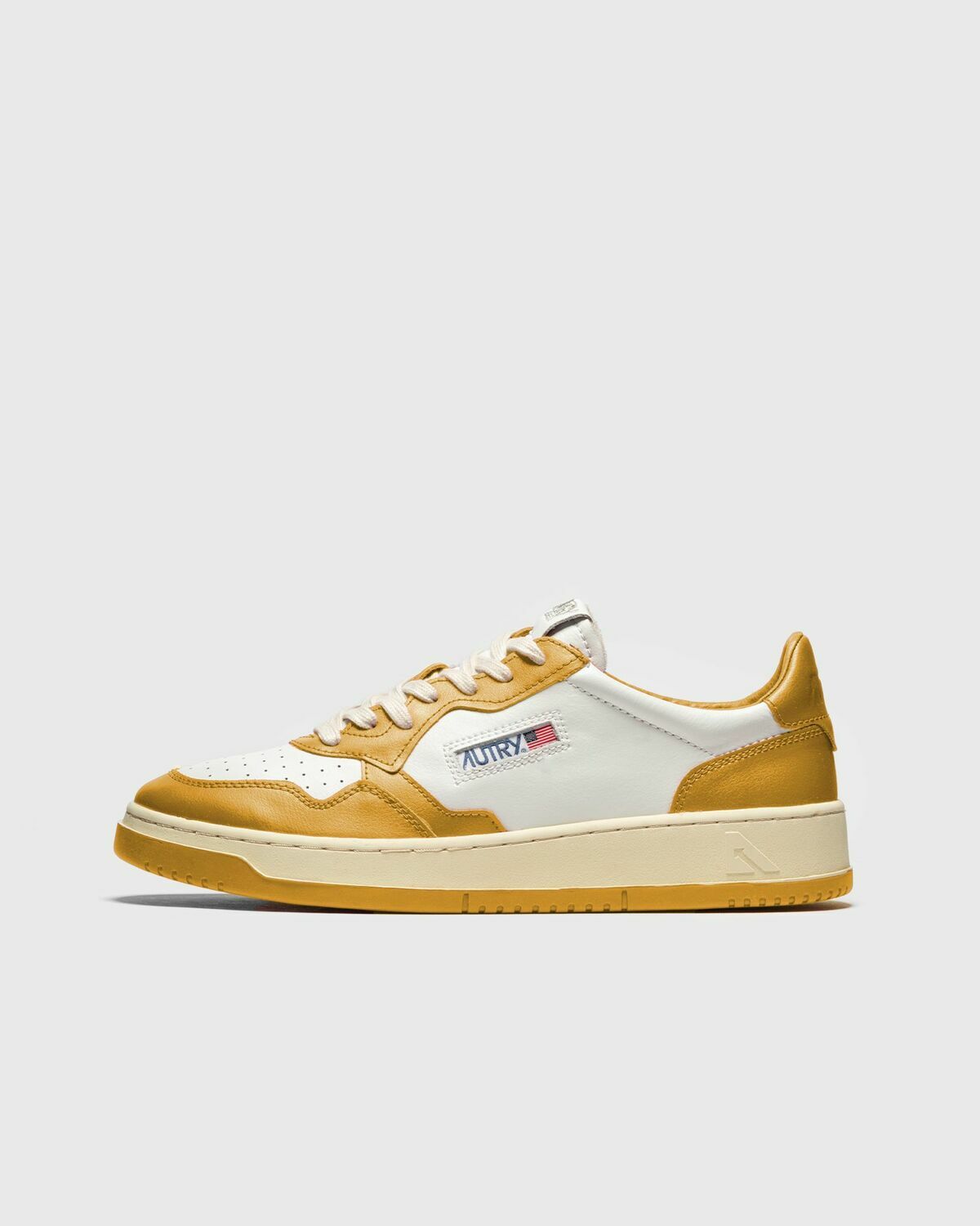 Autry Action Shoes AUTRY 01 LOW White Womens Lowtop Autry