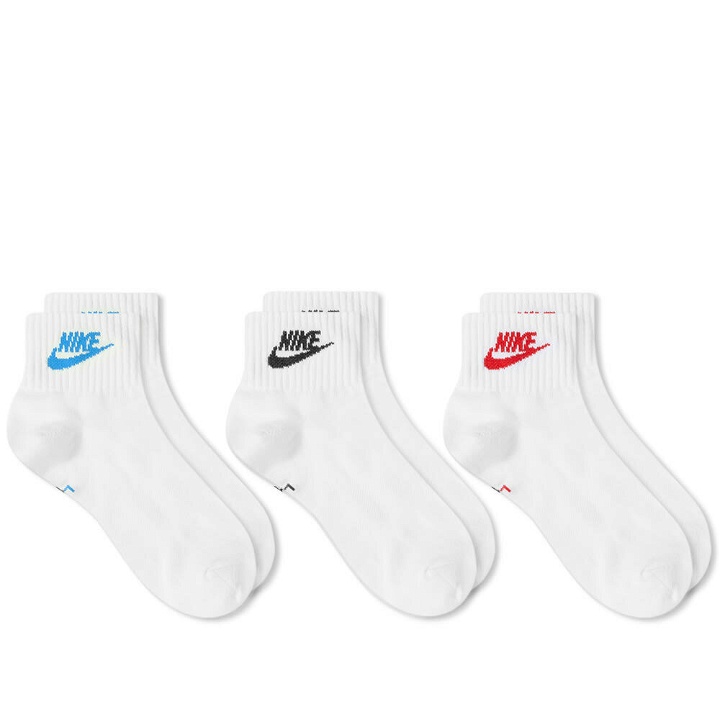 Photo: Nike Men's Everyday Essential Ankle Sock - 3 Pack in White/Multi