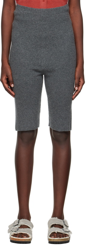Photo: extreme cashmere Gray n°247 Shorts