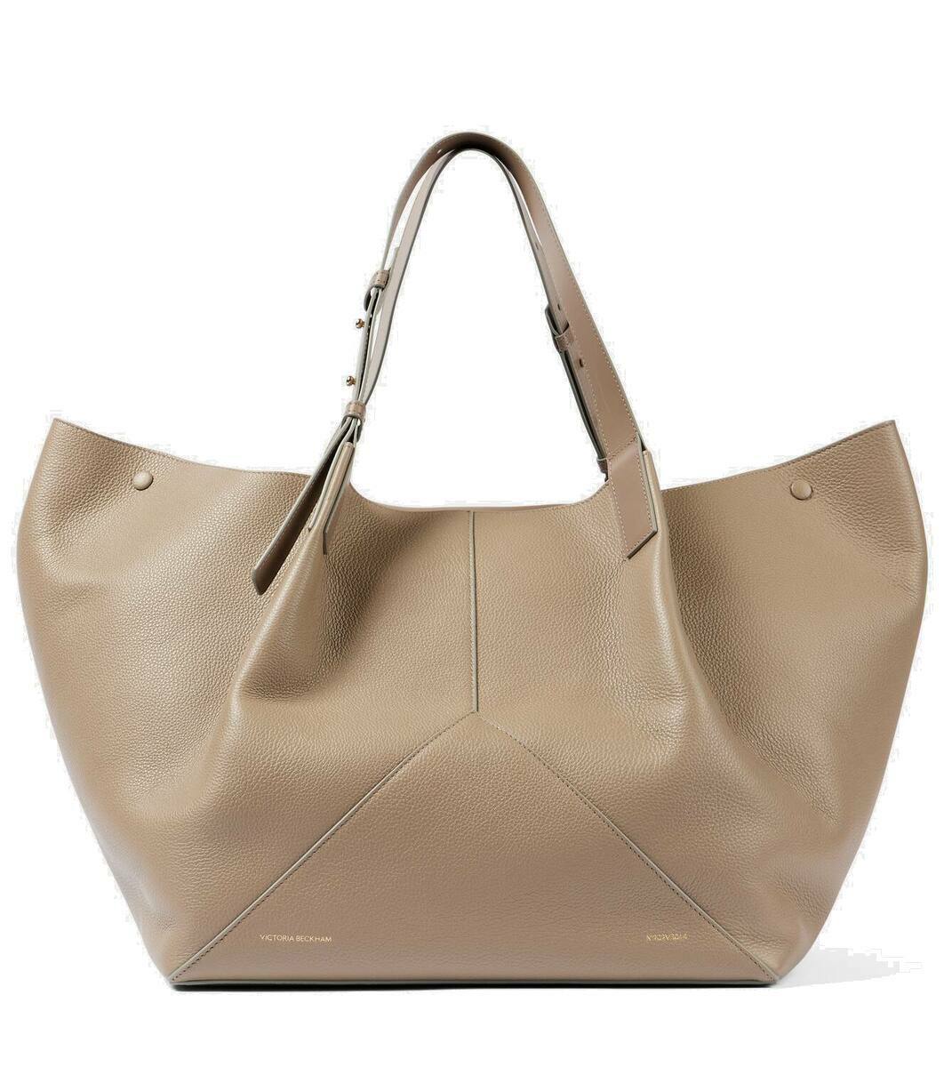 トートバッグ Victoria Beckham VICTORIA TOTE (B325AAC006634A DARKBROWN) Victoria Top Handle Bag In Burgundy Leather – Victoria