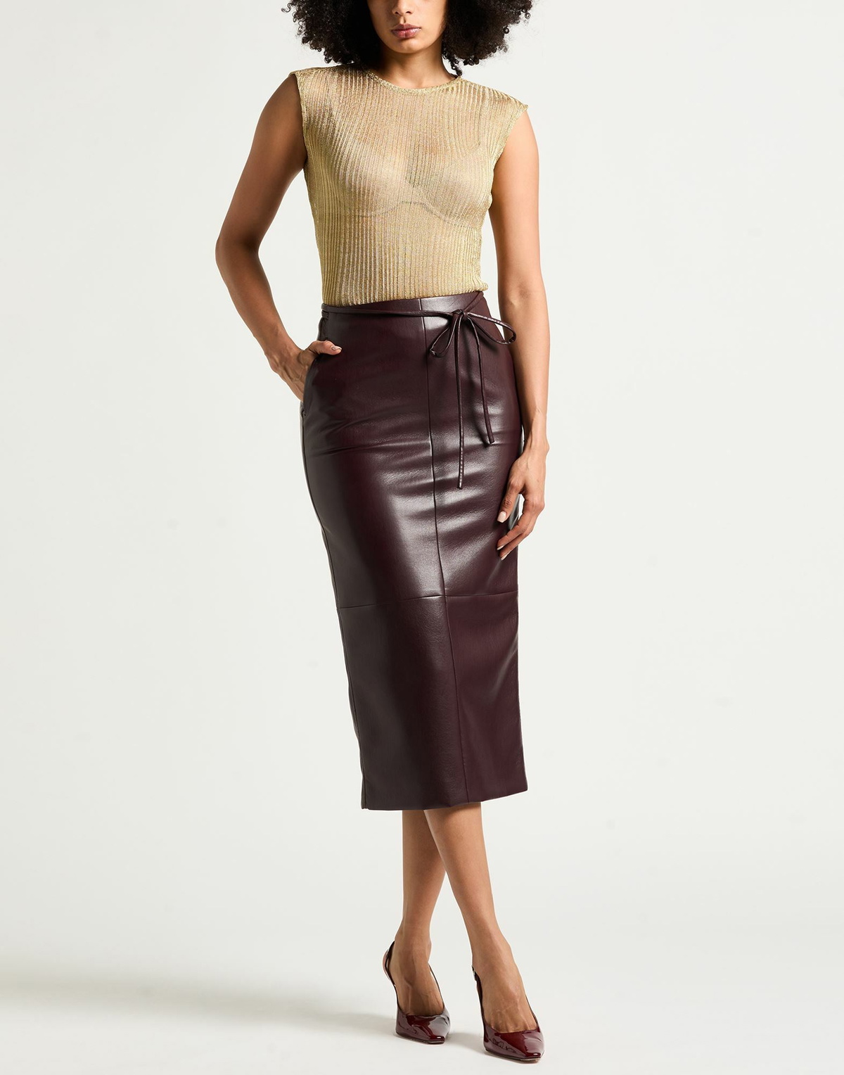 Sapio Womens Sweater in Gold
