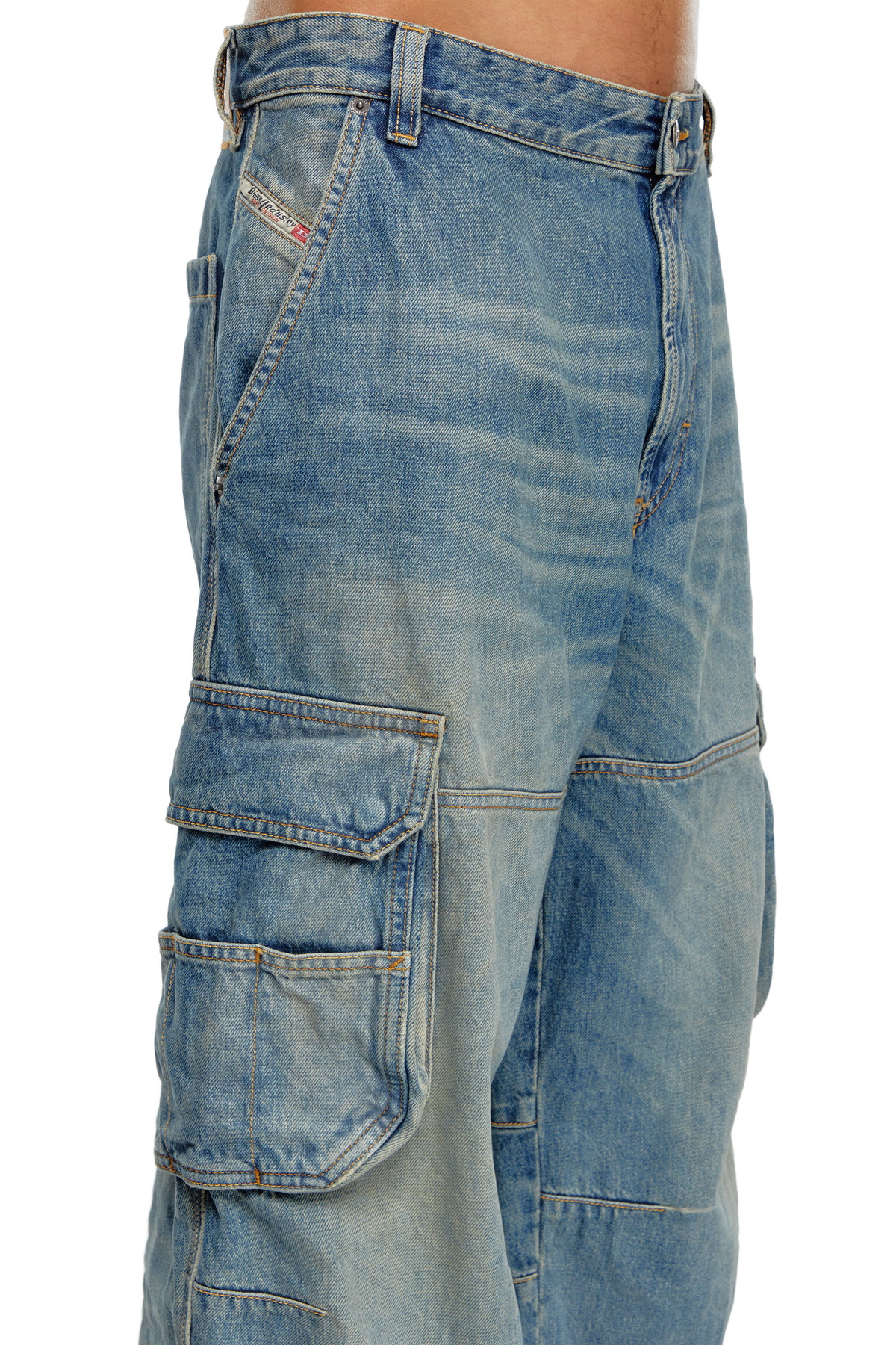 Diesel Relaxed Jeans - D-Fish - Jeans Mens in Blue Diesel