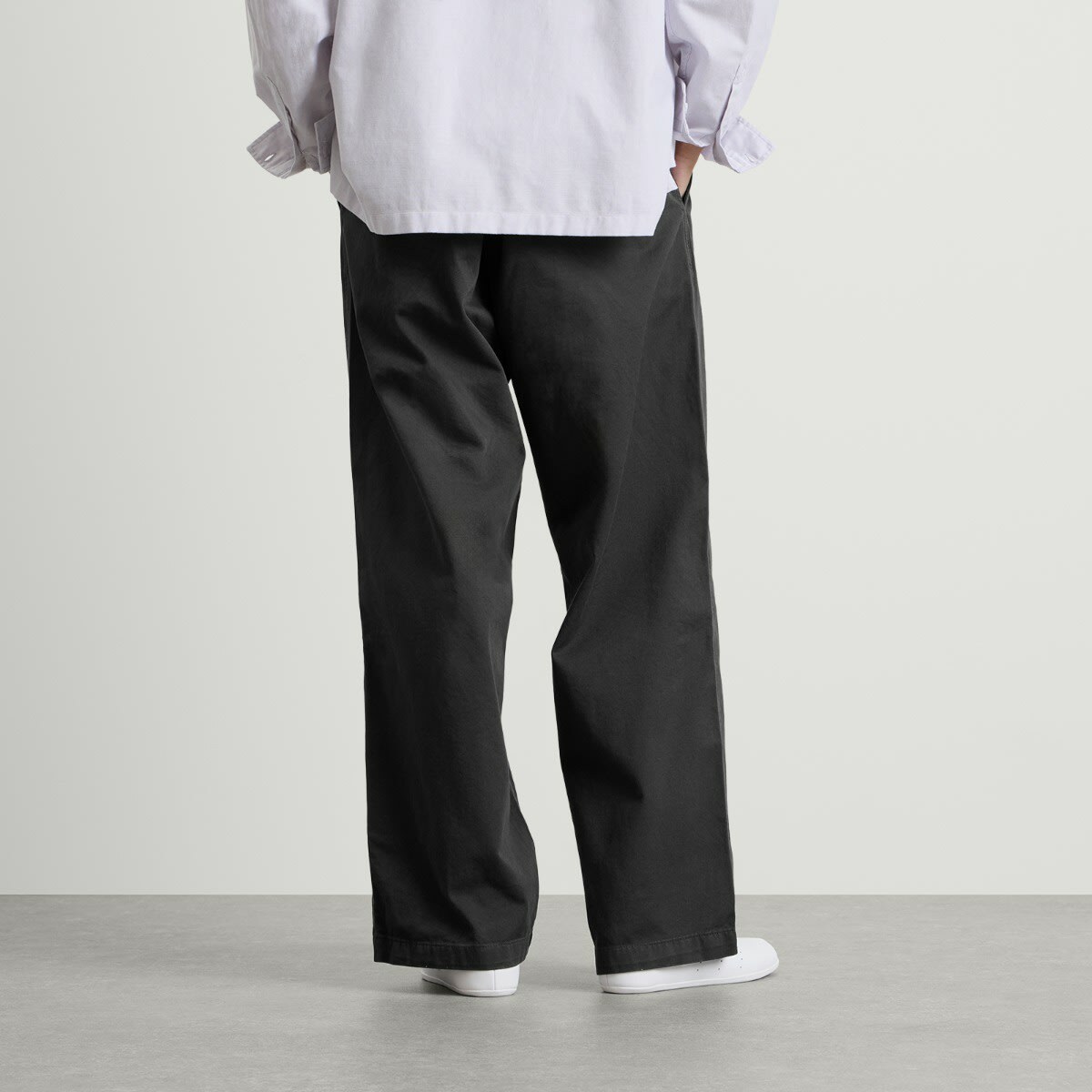 END. Spin Trouser in Washed Black