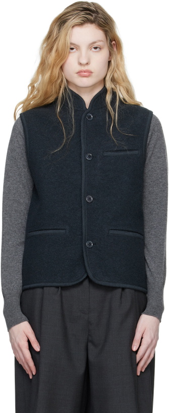 Photo: Rier Gray Boxy Walker Vest