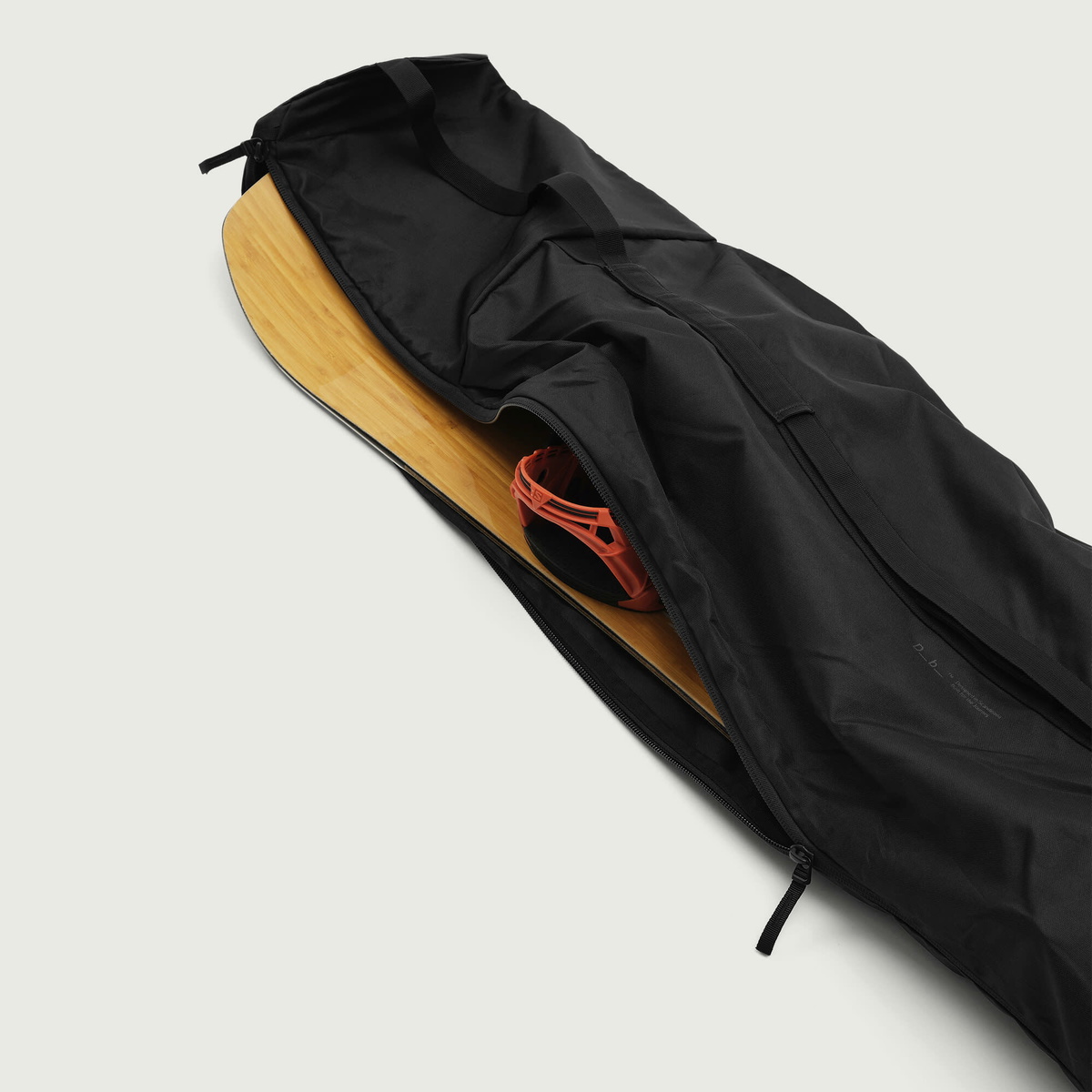 Db Journey Snow Essential Snowboard Bag in Black Out