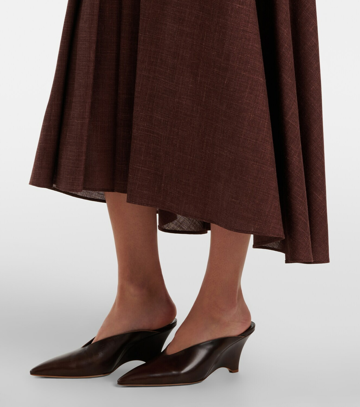 Loro Piana Petra pleated wool, silk, and linen midi skirt
