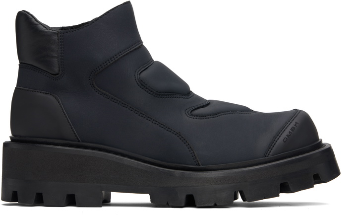 Photo: GmbH Black Aeon Boots