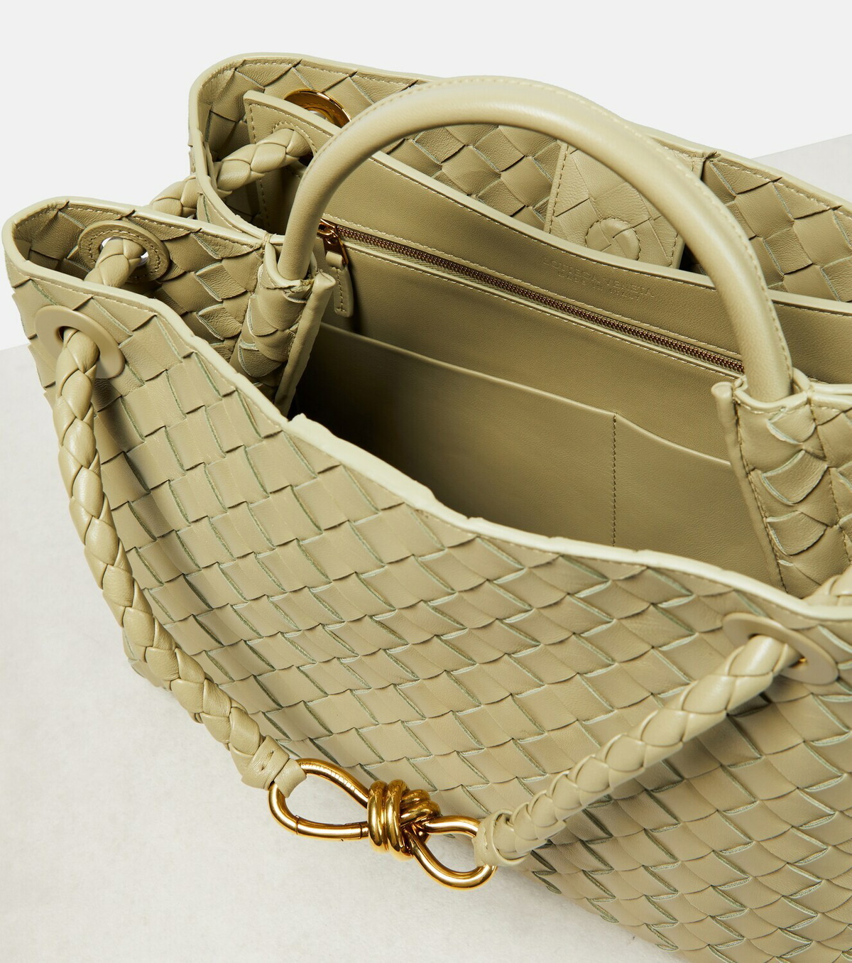 Bottega Veneta Andiamo Medium Leather Tote Bag Bottega Veneta